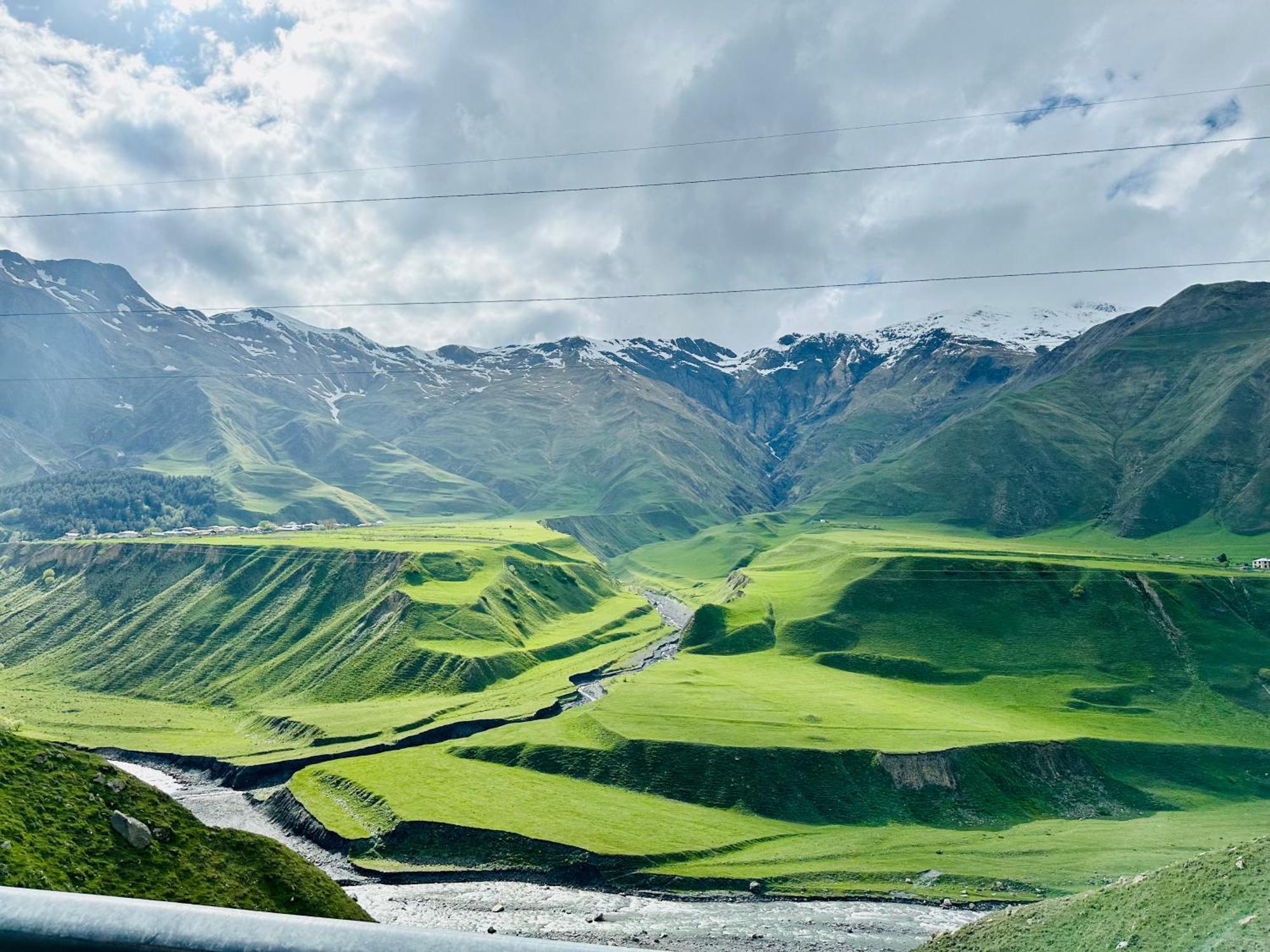 Alpine Escape Kazbegi Βίλα Εξωτερικό φωτογραφία